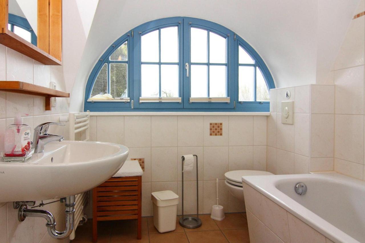 Reetdachhaus Mit Eigenem Strandkorb In Wohlenberg An Der Ostsee Ngoại thất bức ảnh