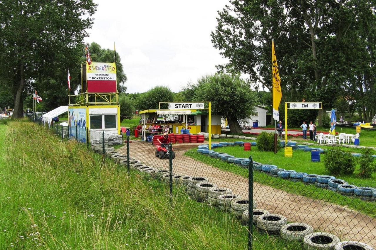 Reetdachhaus Mit Eigenem Strandkorb In Wohlenberg An Der Ostsee Ngoại thất bức ảnh